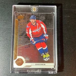 2017-18 Upper Deck ALEX OVECHKIN Shining Stars RED #SSL-1…